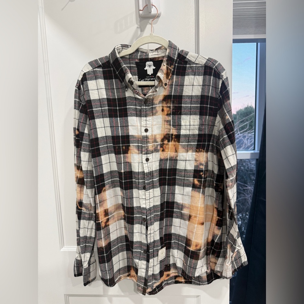 Women’s Plaid Flannel Shirt - Black and White